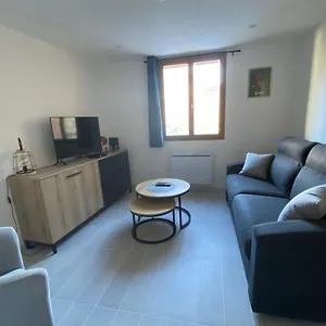  Appartement T2 A 150m Du Village